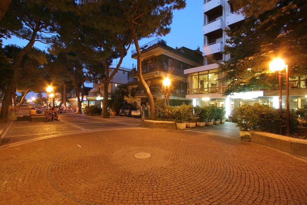 Mon Hotel Misano Adriatico Exterior foto